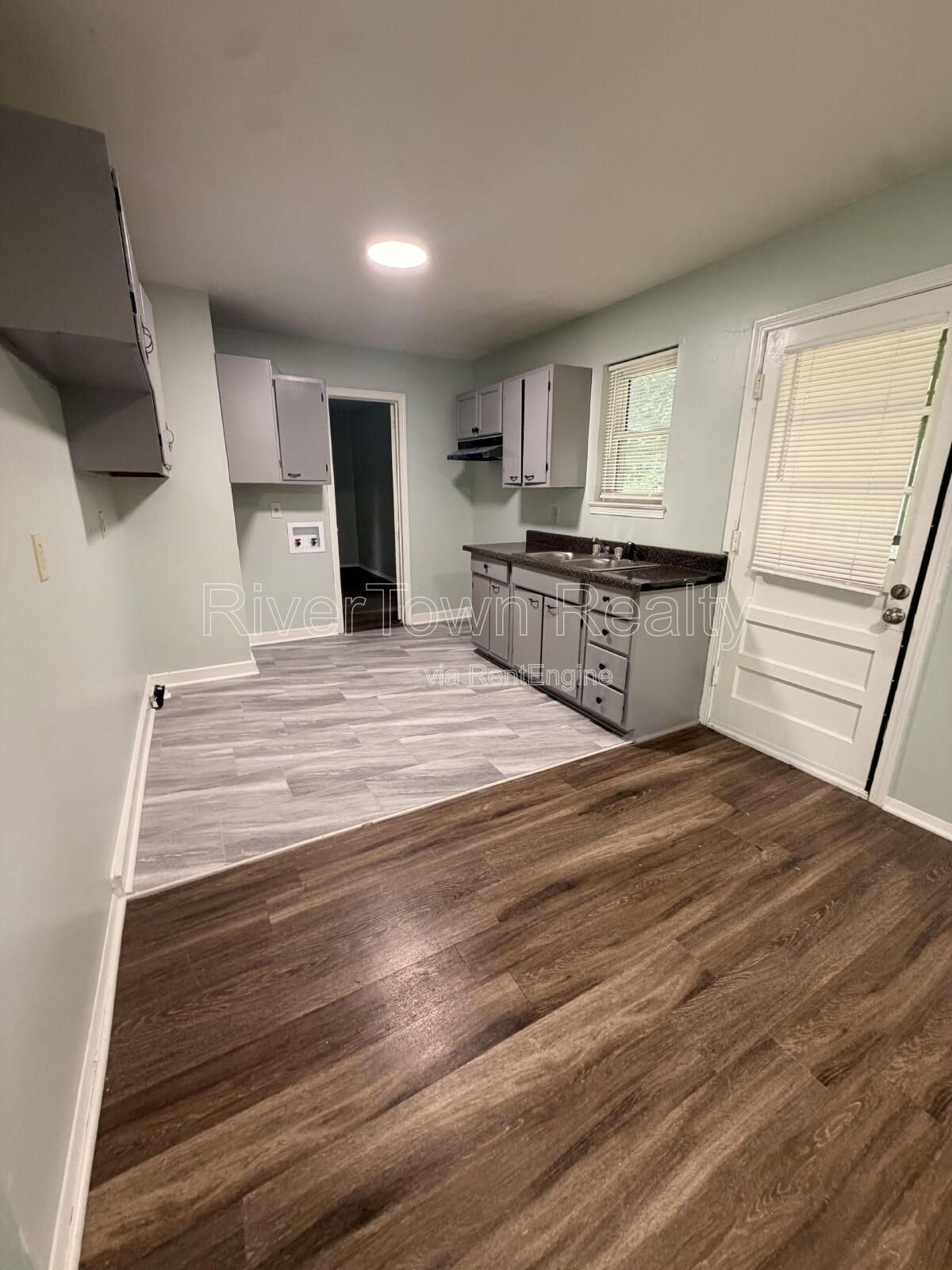 Charming 3-Bed, 2-Bath Home at 1624 Winfield Ave, Memphis – Cozy Living with 1021 Sq Ft! property image