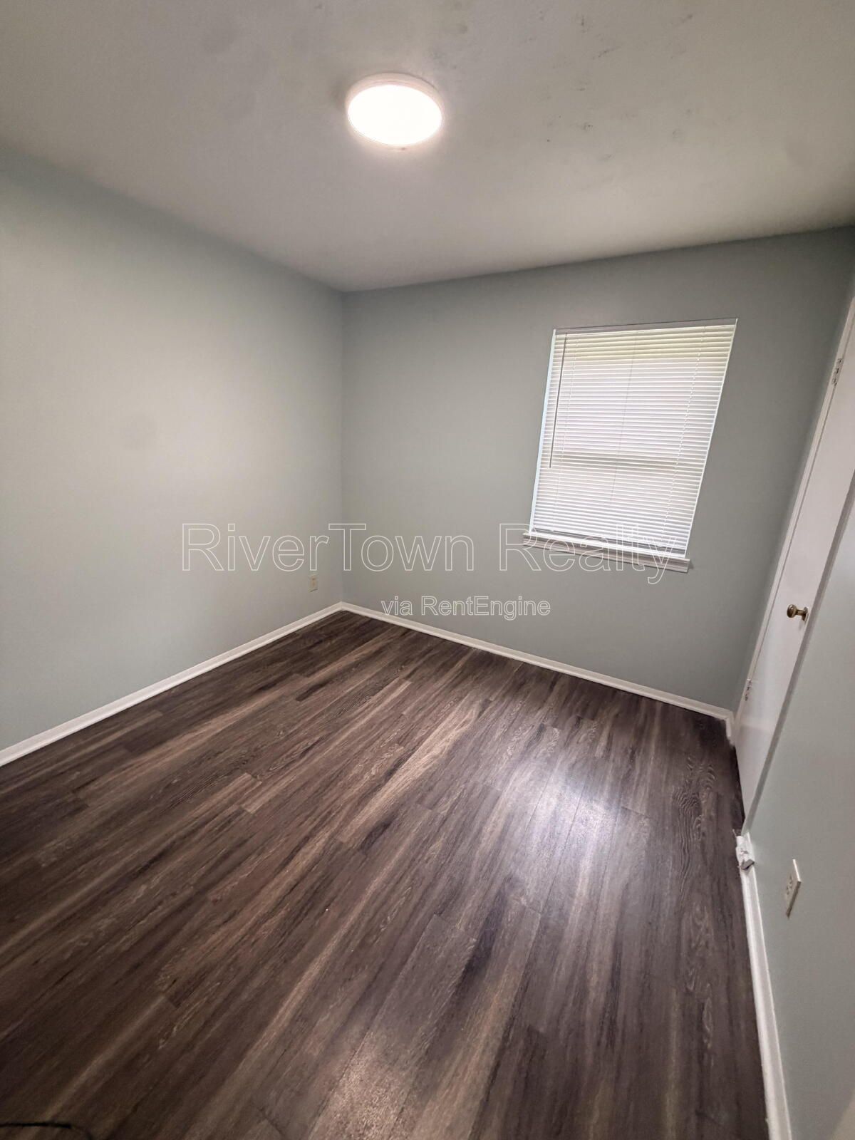 Charming 3-Bed, 2-Bath Home at 1624 Winfield Ave, Memphis – Cozy Living with 1021 Sq Ft! property image