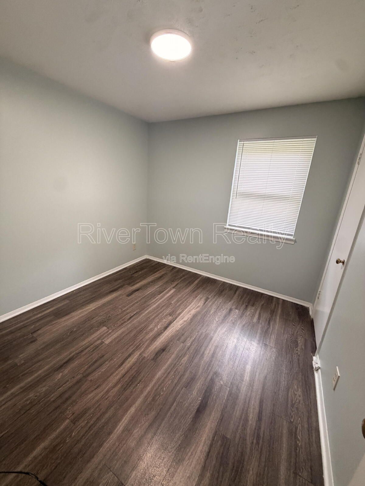 Charming 3-Bed, 2-Bath Home at 1624 Winfield Ave, Memphis – Cozy Living with 1021 Sq Ft! property image