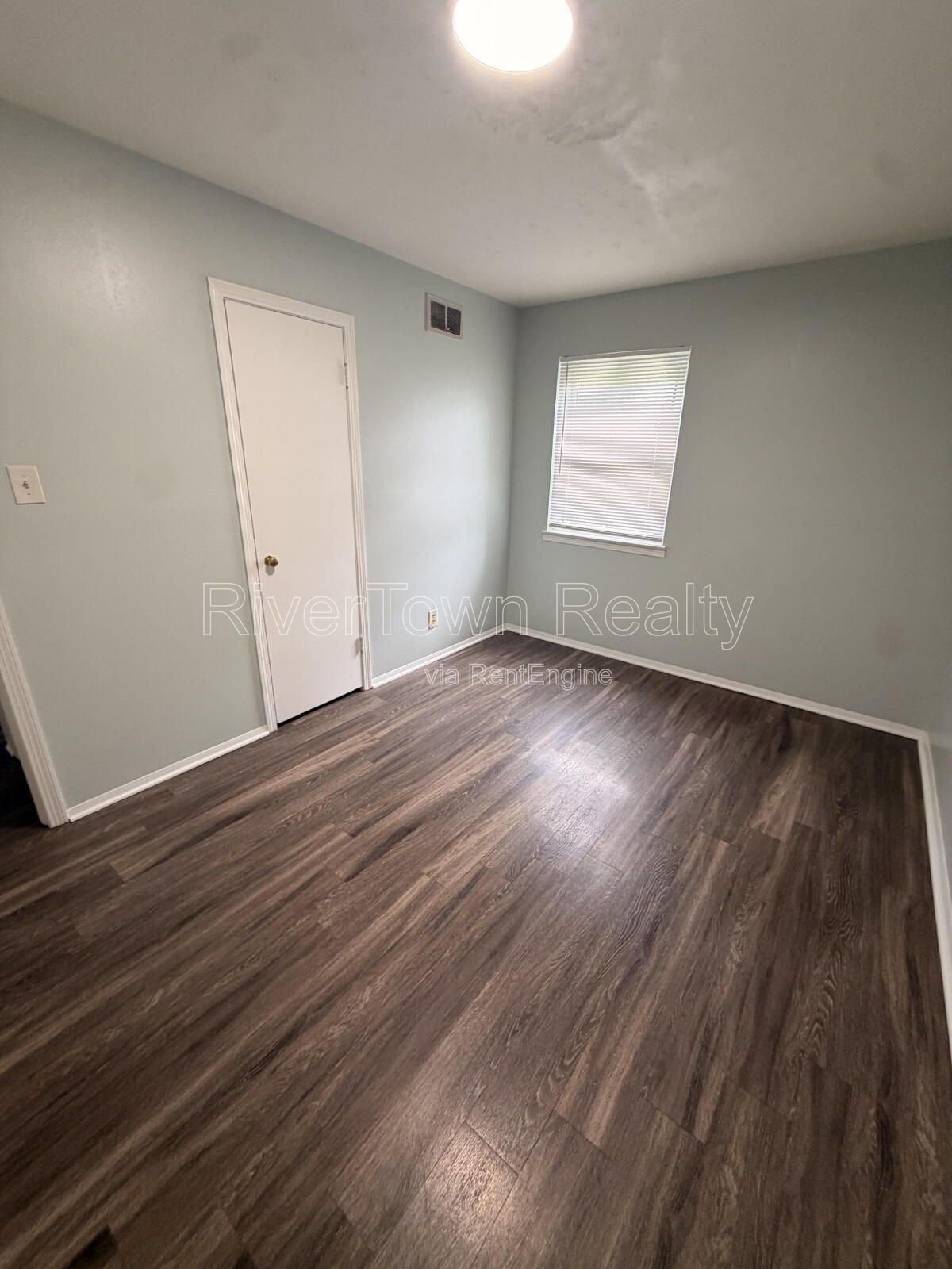 Charming 3-Bed, 2-Bath Home at 1624 Winfield Ave, Memphis – Cozy Living with 1021 Sq Ft! property image