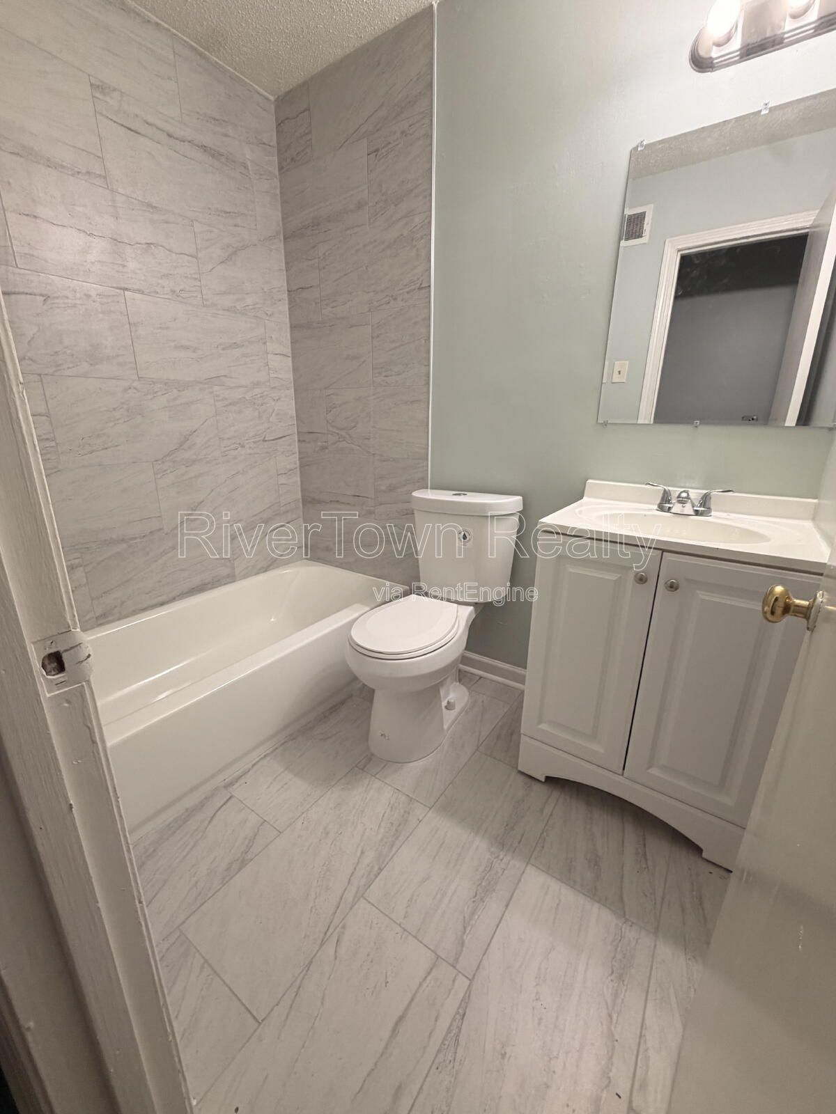 Charming 3-Bed, 2-Bath Home at 1624 Winfield Ave, Memphis – Cozy Living with 1021 Sq Ft! property image
