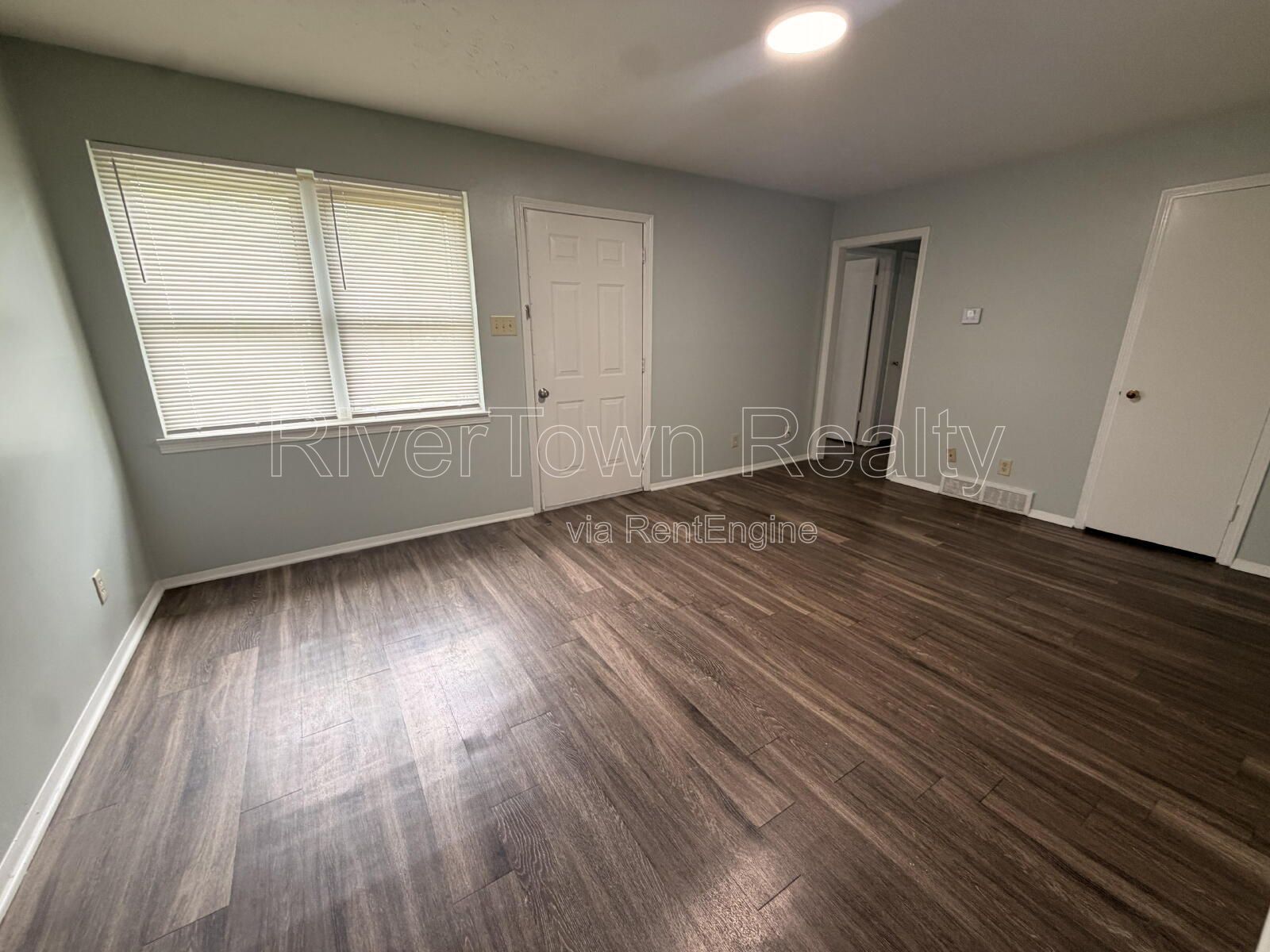 Charming 3-Bed, 2-Bath Home at 1624 Winfield Ave, Memphis – Cozy Living with 1021 Sq Ft! property image