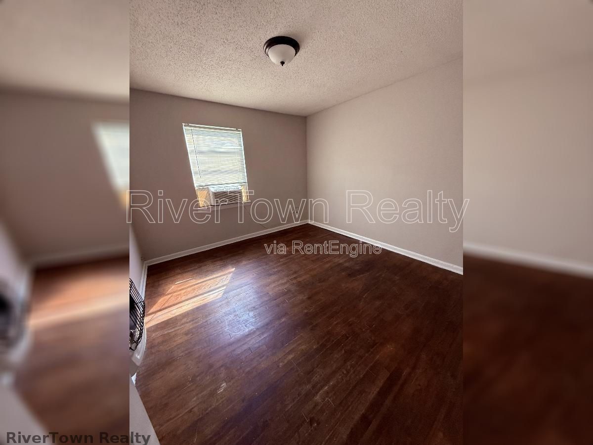 SECTION 8 Home AVAILABLE NOW. property image