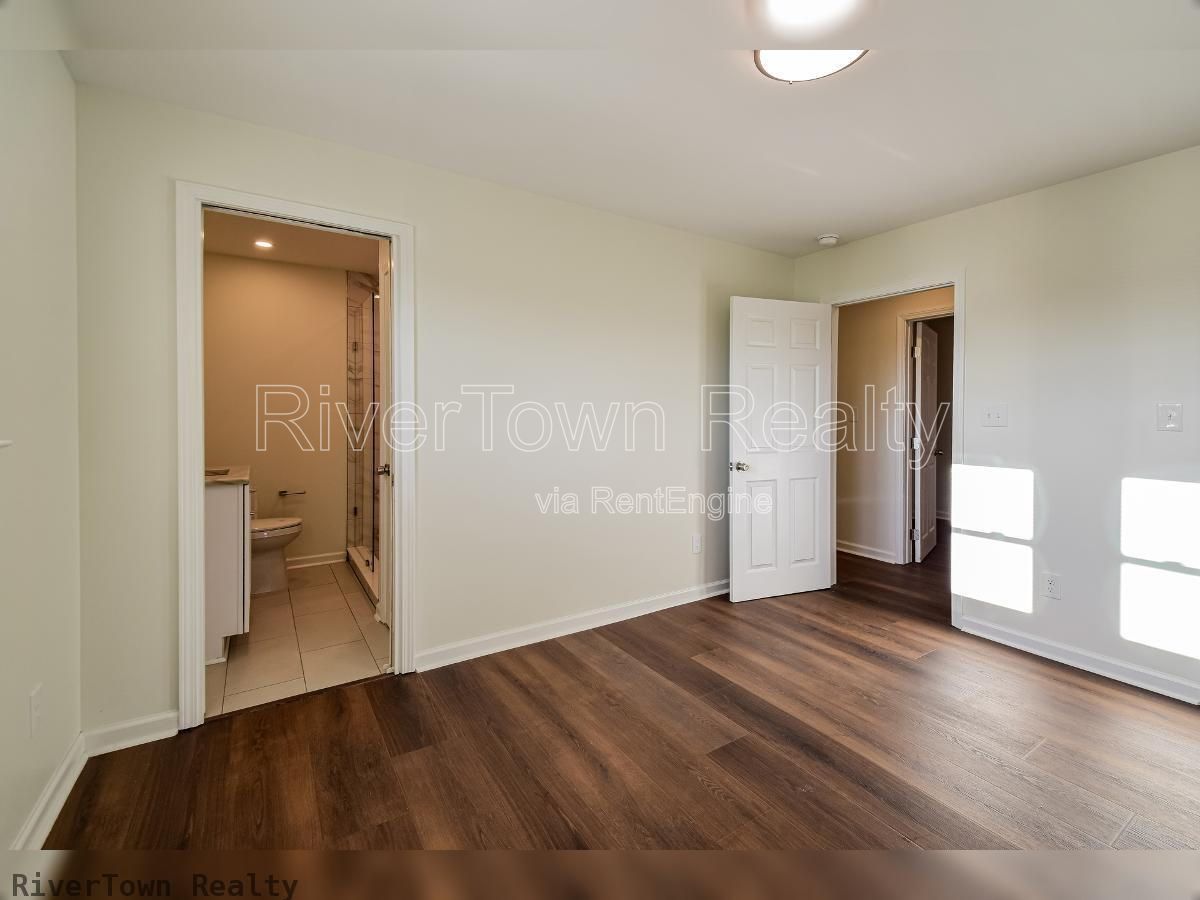 Newly Renovated 4BR Home Near Collierville Town Square ? Over 2,000 Sq property image