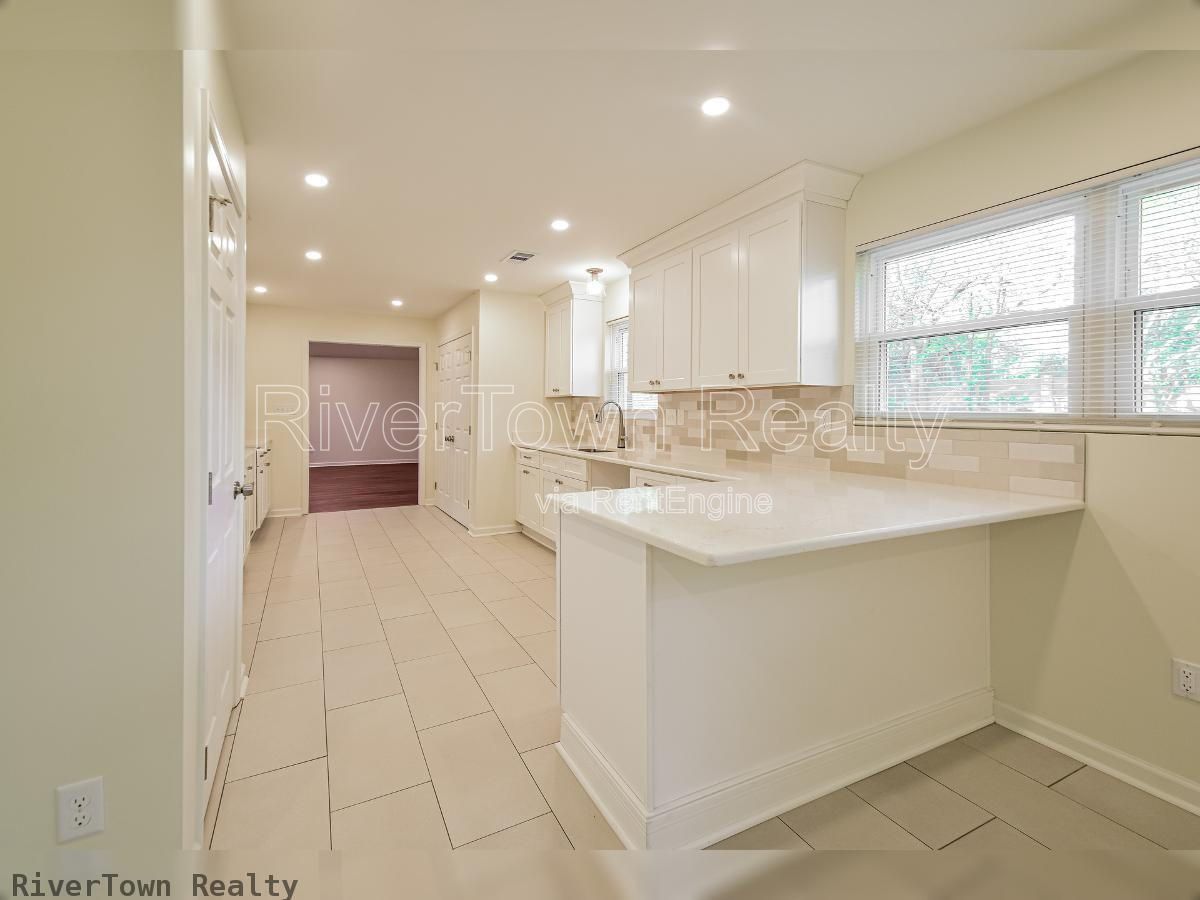 Newly Renovated 4BR Home Near Collierville Town Square ? Over 2,000 Sq property image