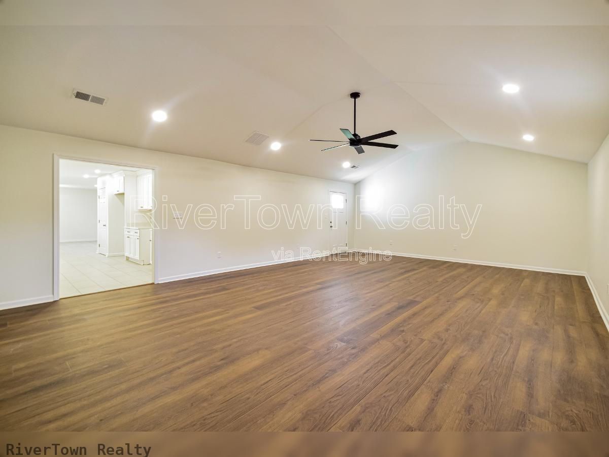 Newly Renovated 4BR Home Near Collierville Town Square ? Over 2,000 Sq property image