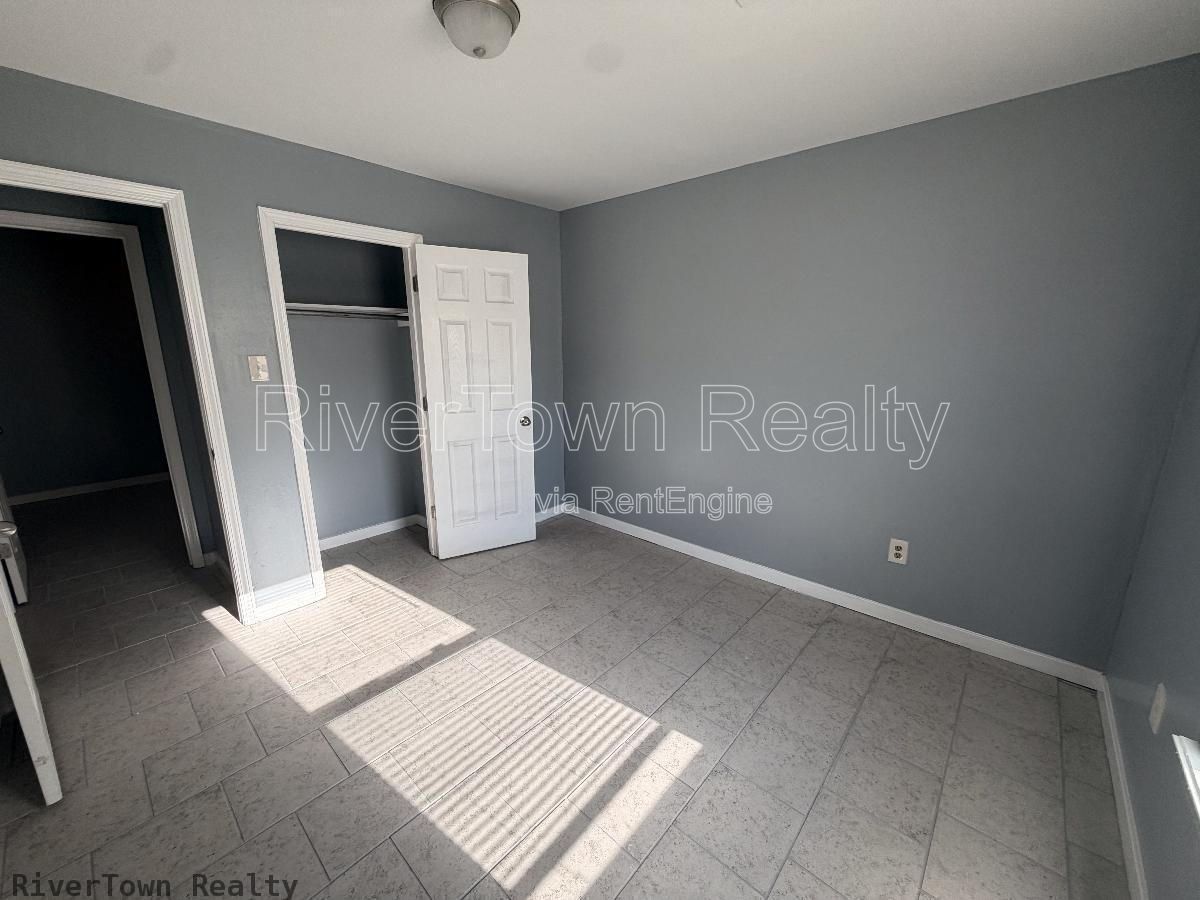 ASK US ABOUT OUT FREE MONTH RENT SPECIAL ON THIS ONE!!! property image