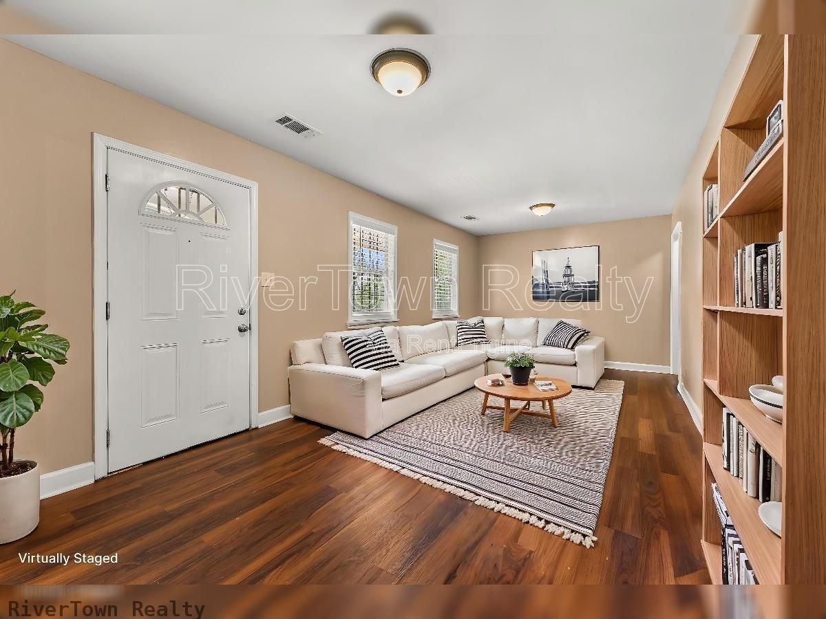 Charming 3-Bedroom/2 Bathr Home in Memphis on a Spacious Half-Acre Lot property image