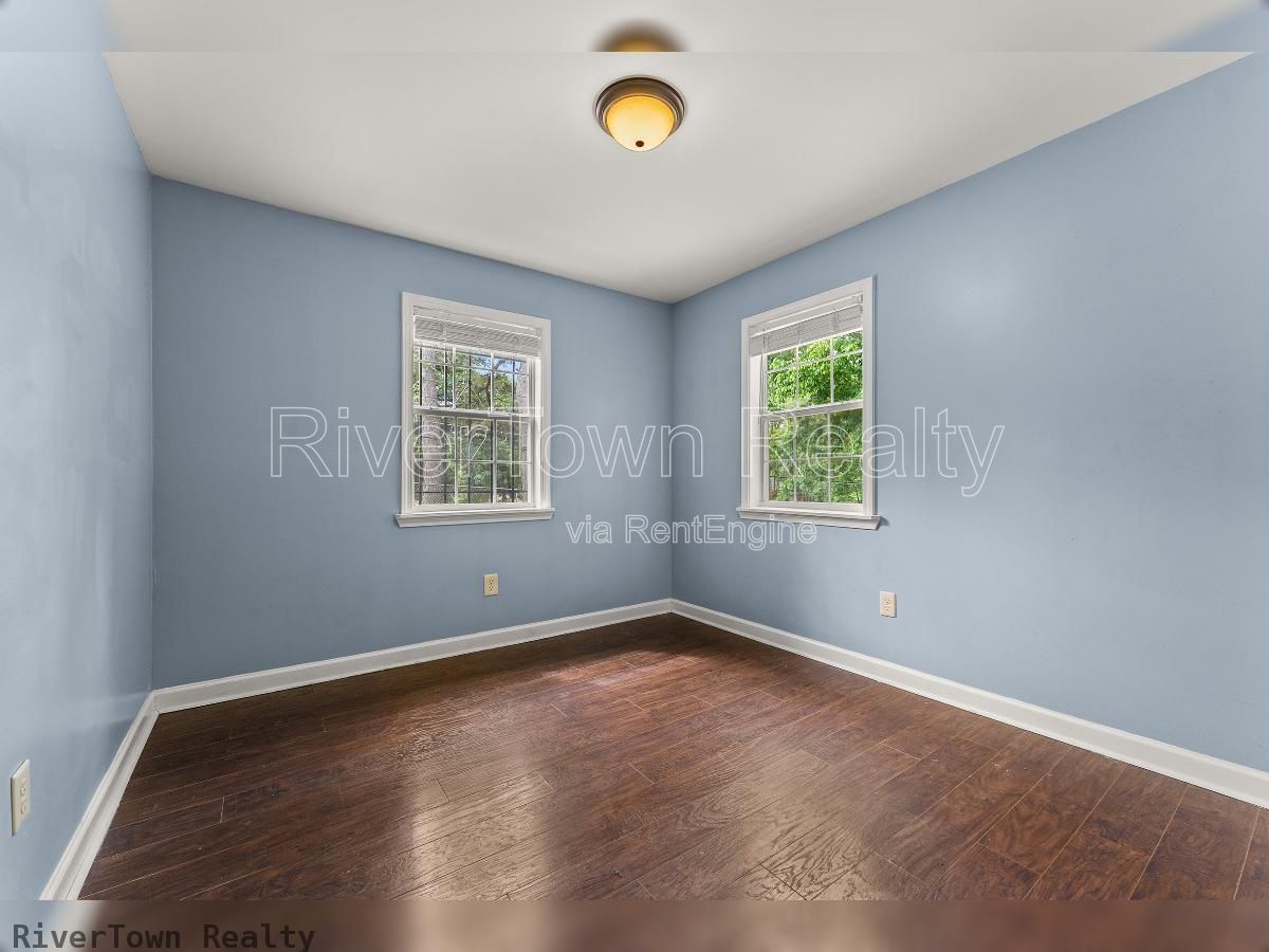 Charming 3-Bedroom/2 Bathr Home in Memphis on a Spacious Half-Acre Lot property image