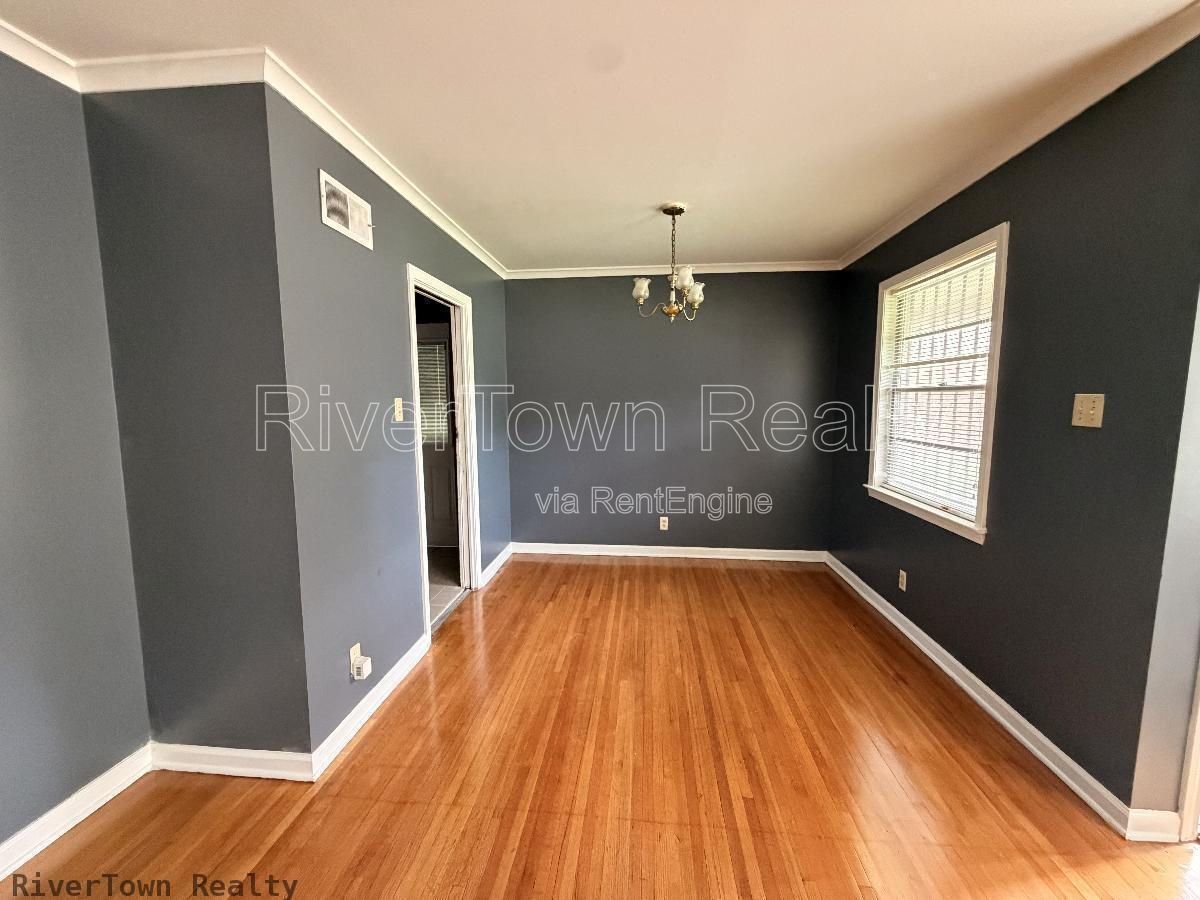 ASK US ABOUT OUT FREE MONTH RENT SPECIAL ON THIS ONE!!!

