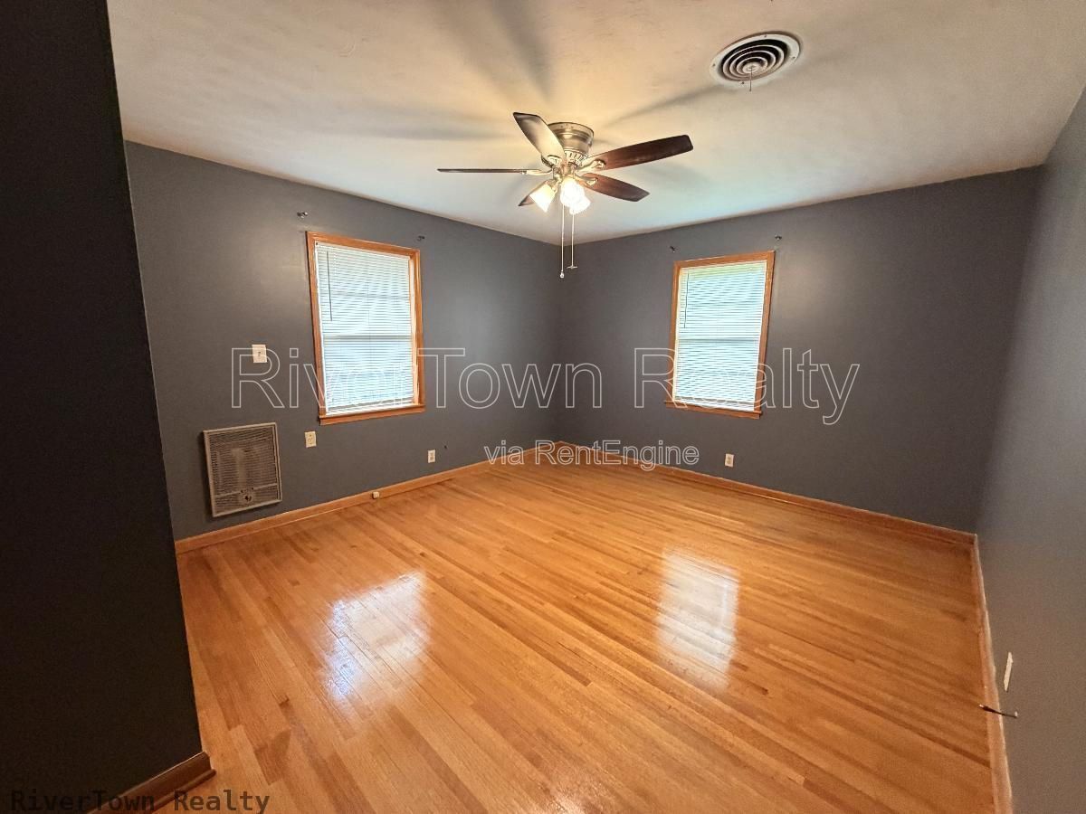 ASK US ABOUT OUT FREE MONTH RENT SPECIAL ON THIS ONE!!!

