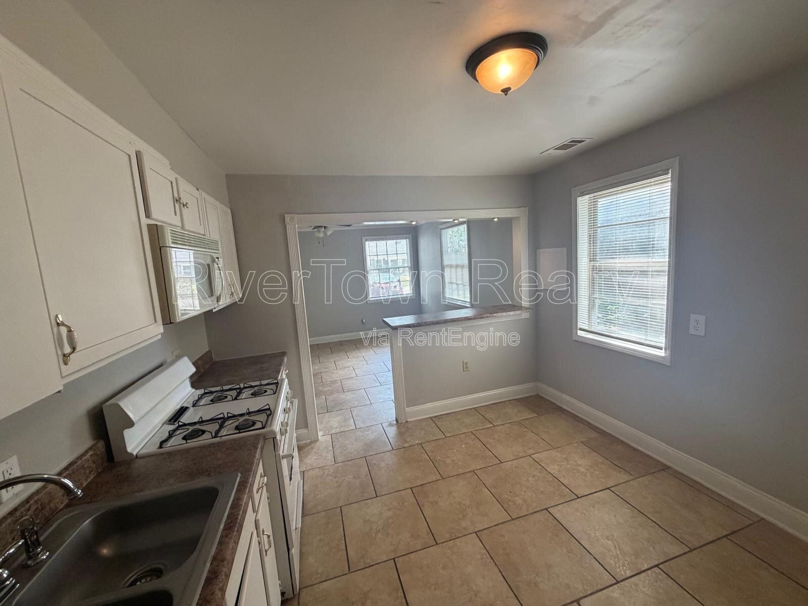 Charming 3-Bedroom Home with 2 Full Baths in Memphis! property image