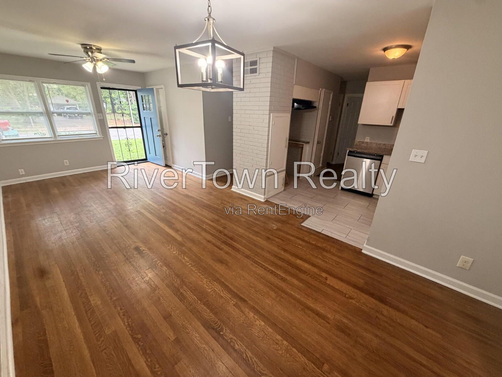 Charming 3-Bedroom Home on Patterson Street - Spacious 1,365 Sq Ft Living in Memphis! property image