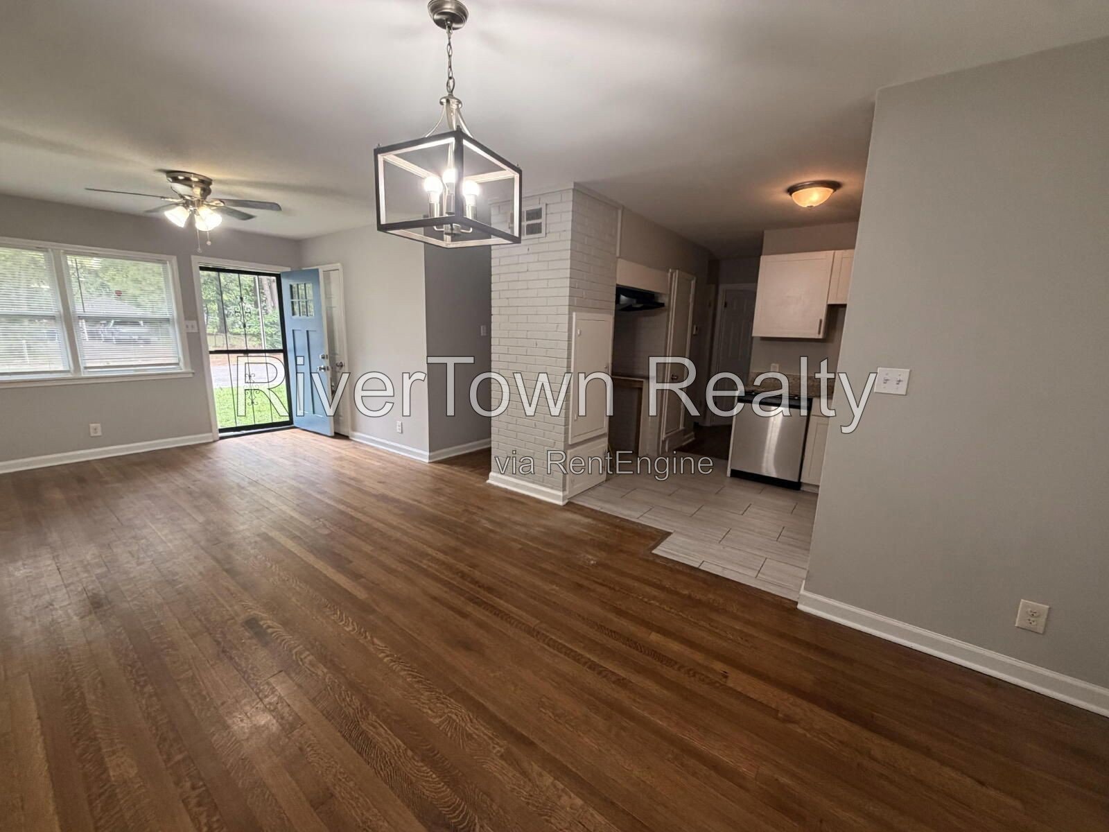 Charming 3-Bedroom Home on Patterson Street - Spacious 1,365 Sq Ft Living in Memphis! property image