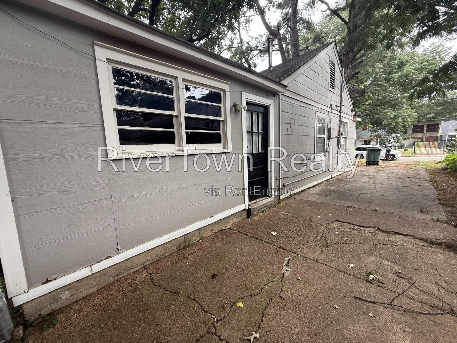 Charming 3-Bedroom Home with 2 Full Baths in Memphis! property image