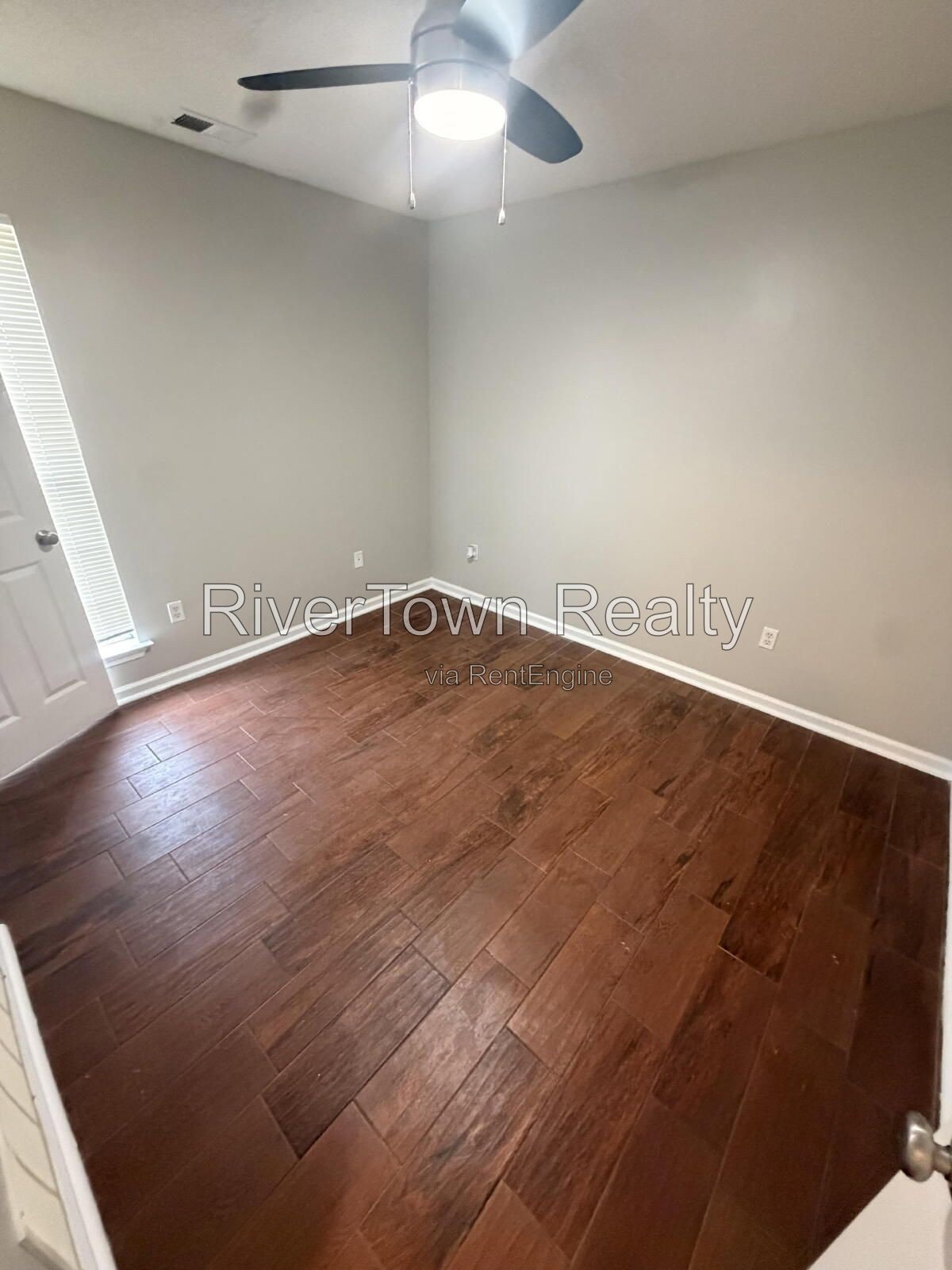 Charming 3-Bedroom Haven with 2 Full Baths in Olive Branch! property image