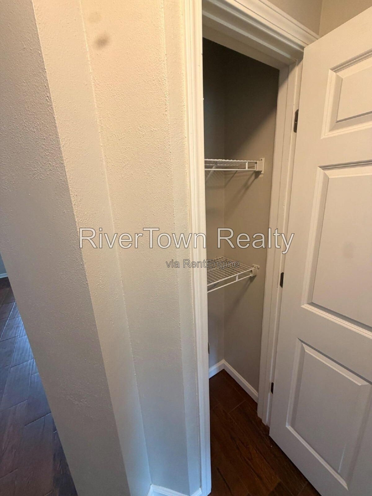 Charming 3-Bedroom Haven with 2 Full Baths in Olive Branch! property image