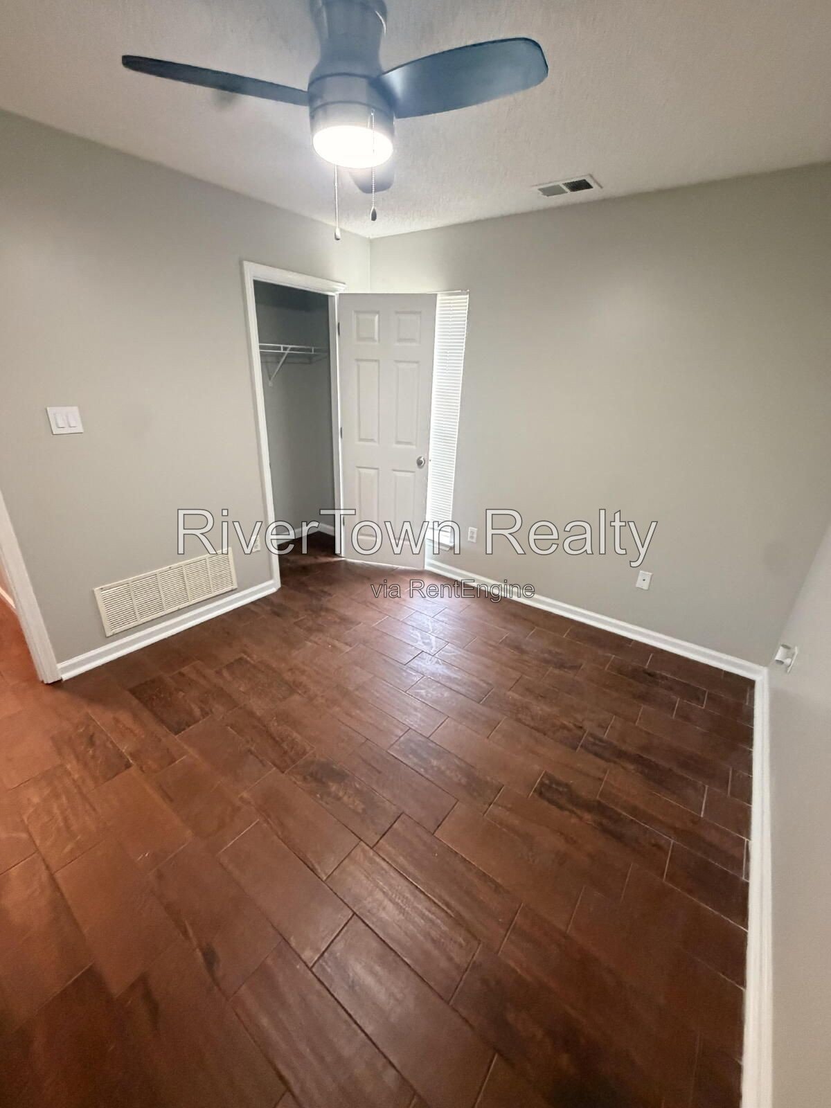 Charming 3-Bedroom Haven with 2 Full Baths in Olive Branch! property image