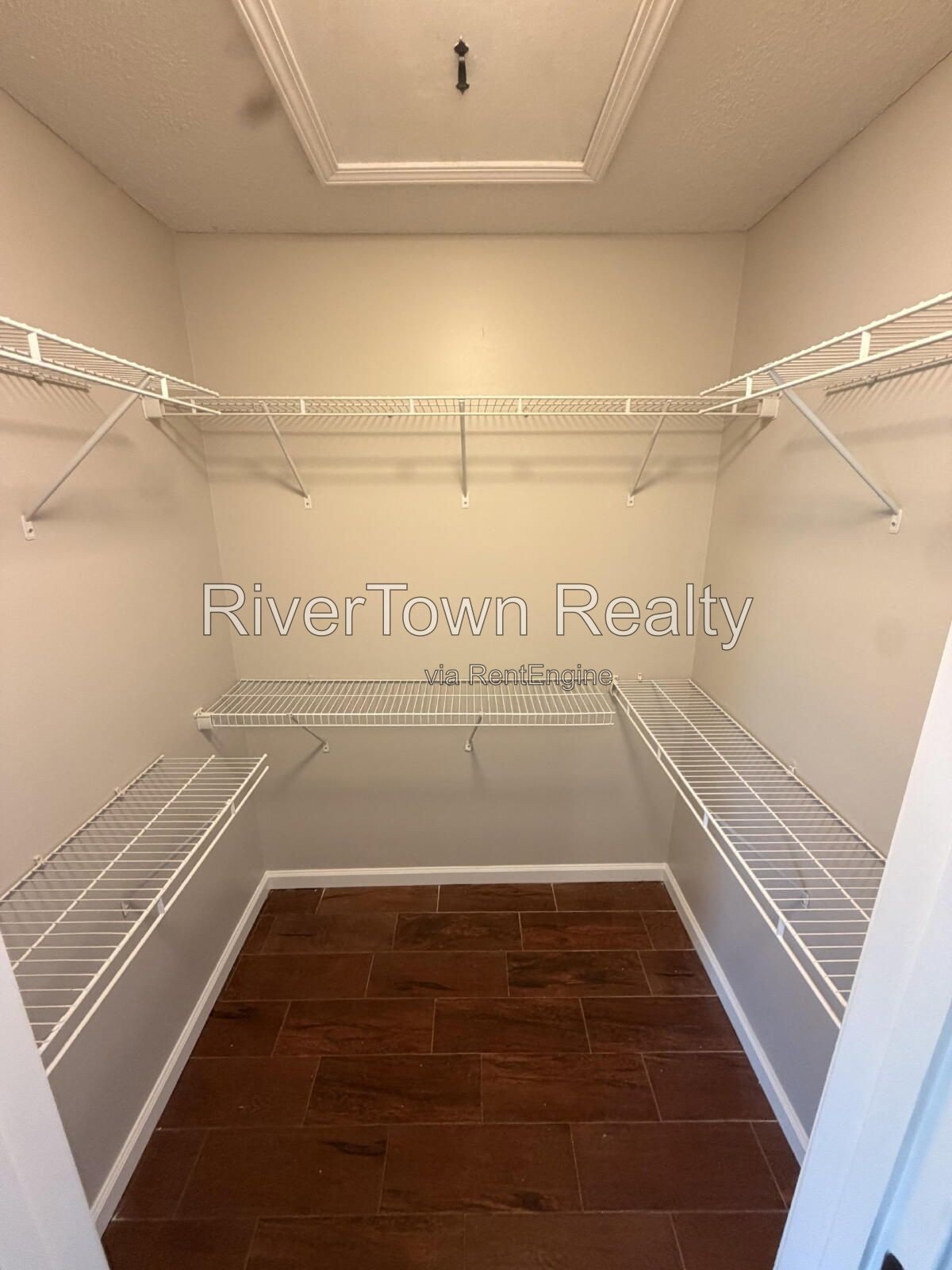 Charming 3-Bedroom Haven with 2 Full Baths in Olive Branch! property image