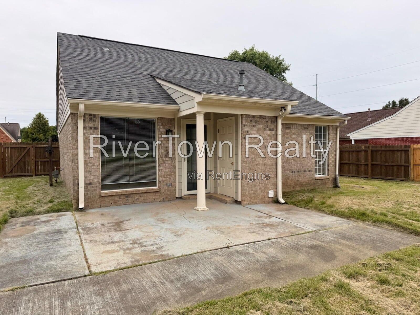 Charming 3-Bedroom Haven with 2 Full Baths in Olive Branch! property image