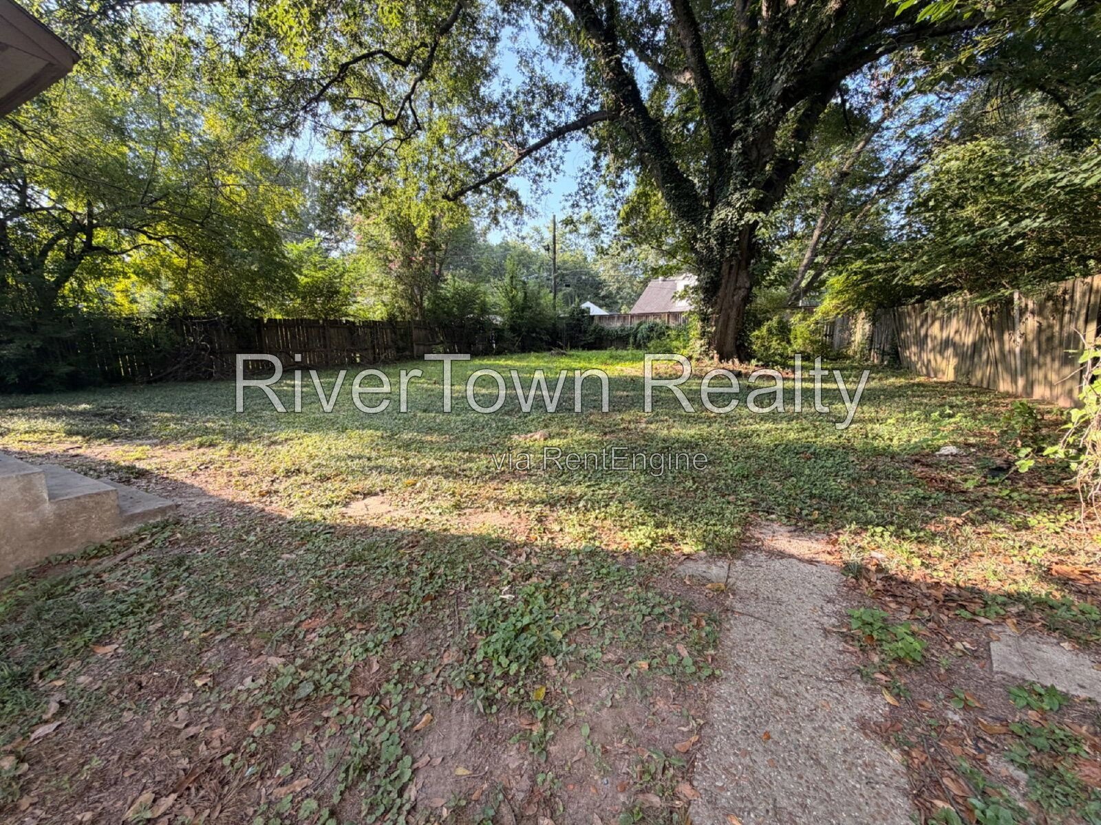Charming 2-Bedroom Gem on Given Avenue, Memphis - Cozy 828 Sq. Ft. Retreat! property image