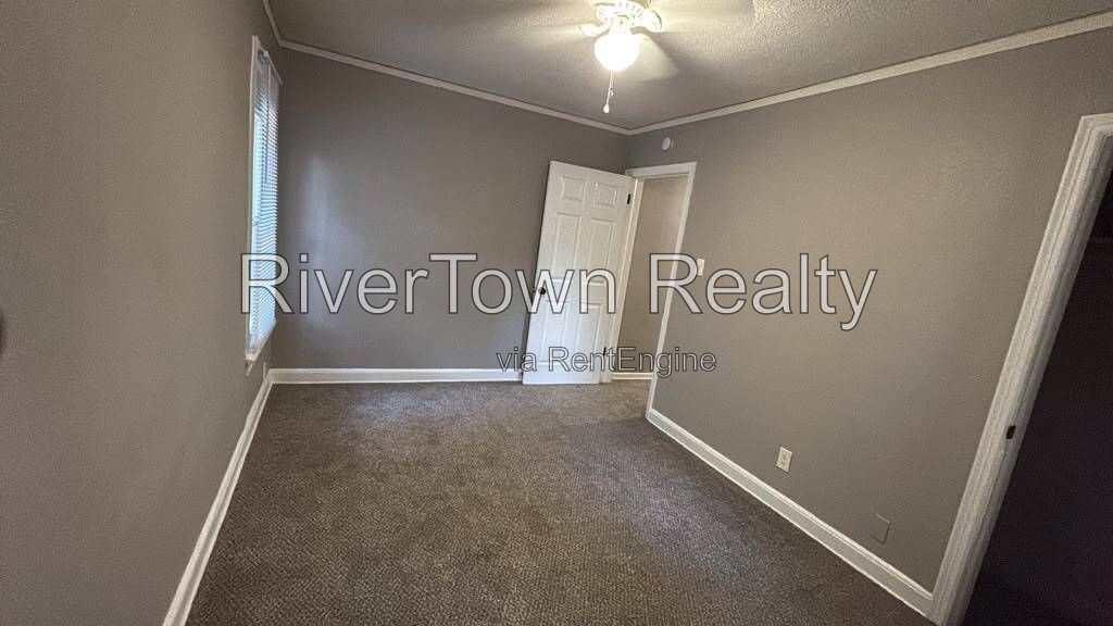 Charming 2-Bedroom Duplex Retreat on Bowen Avenue - Cozy Living Awaits! property image