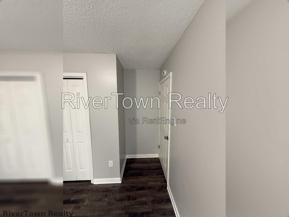 Modern, Pet-Friendly Home with Spacious Living & Prime Location! property image