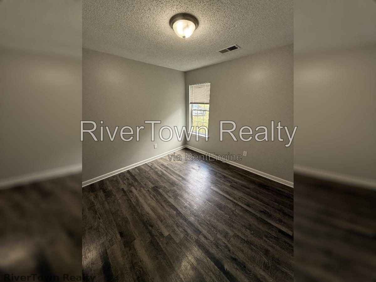 Modern, Pet-Friendly Home with Spacious Living & Prime Location! property image
