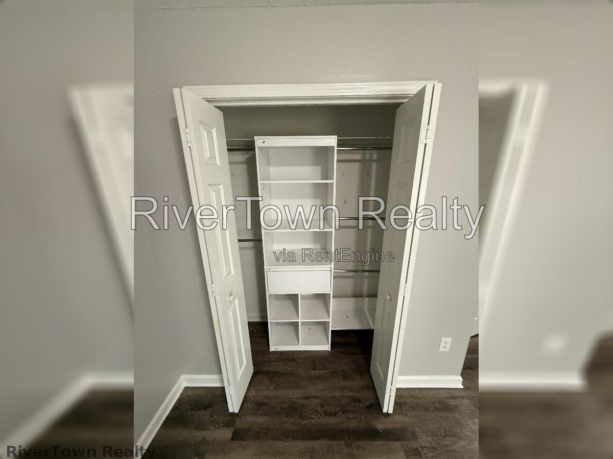 Modern, Pet-Friendly Home with Spacious Living & Prime Location! property image