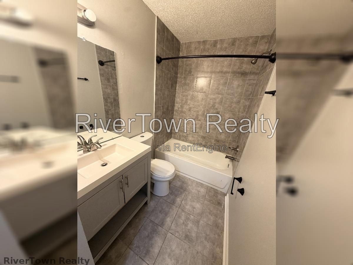 Modern, Pet-Friendly Home with Spacious Living & Prime Location! property image