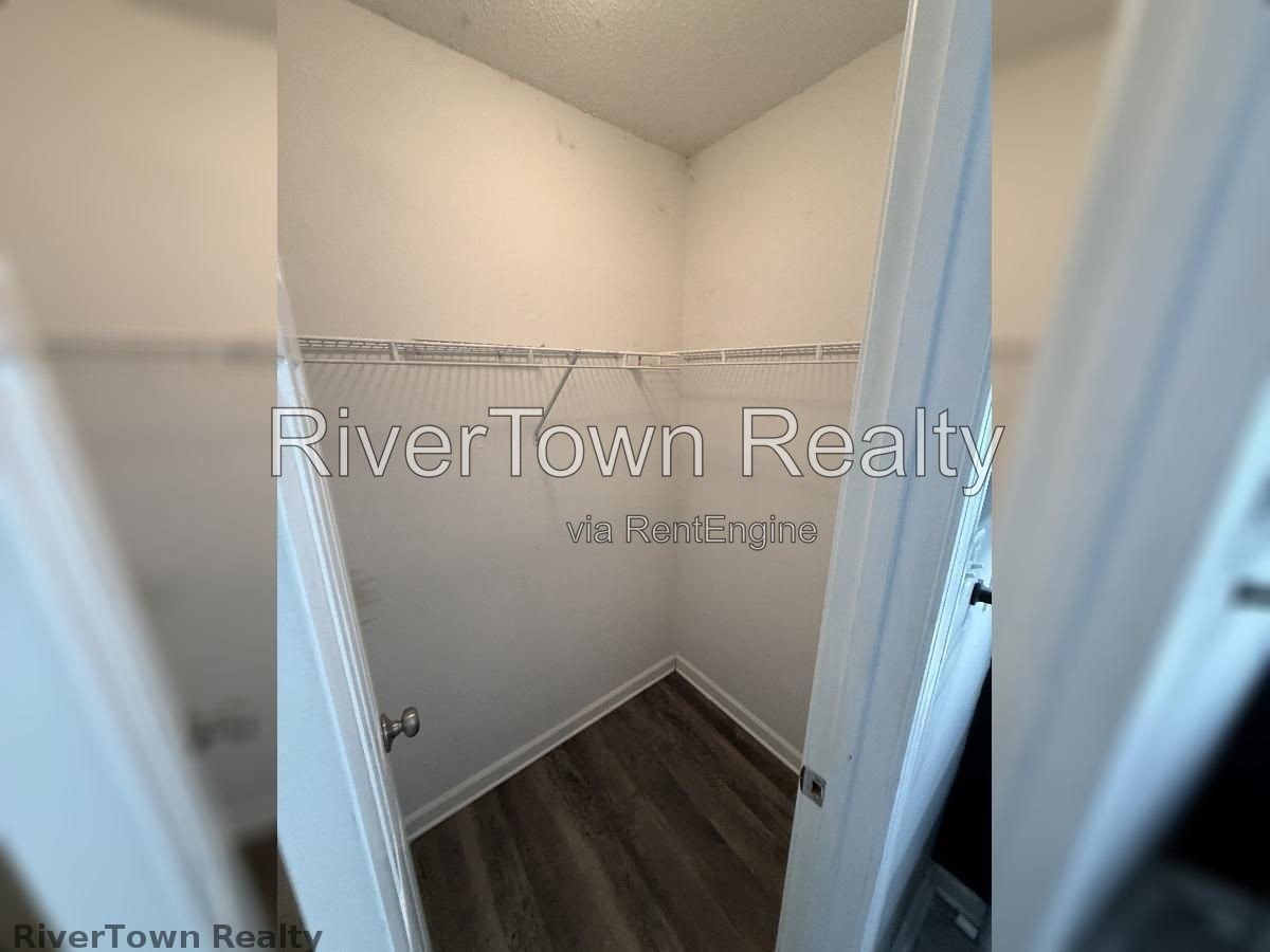 Modern, Pet-Friendly Home with Spacious Living & Prime Location! property image