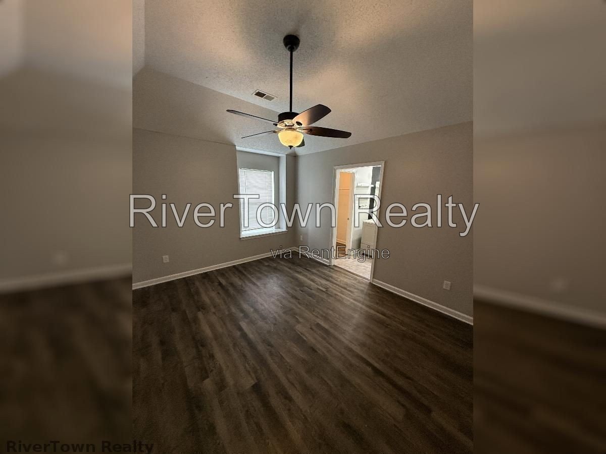 Modern, Pet-Friendly Home with Spacious Living & Prime Location! property image