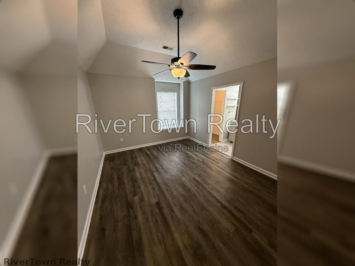 Modern, Pet-Friendly Home with Spacious Living & Prime Location! property image