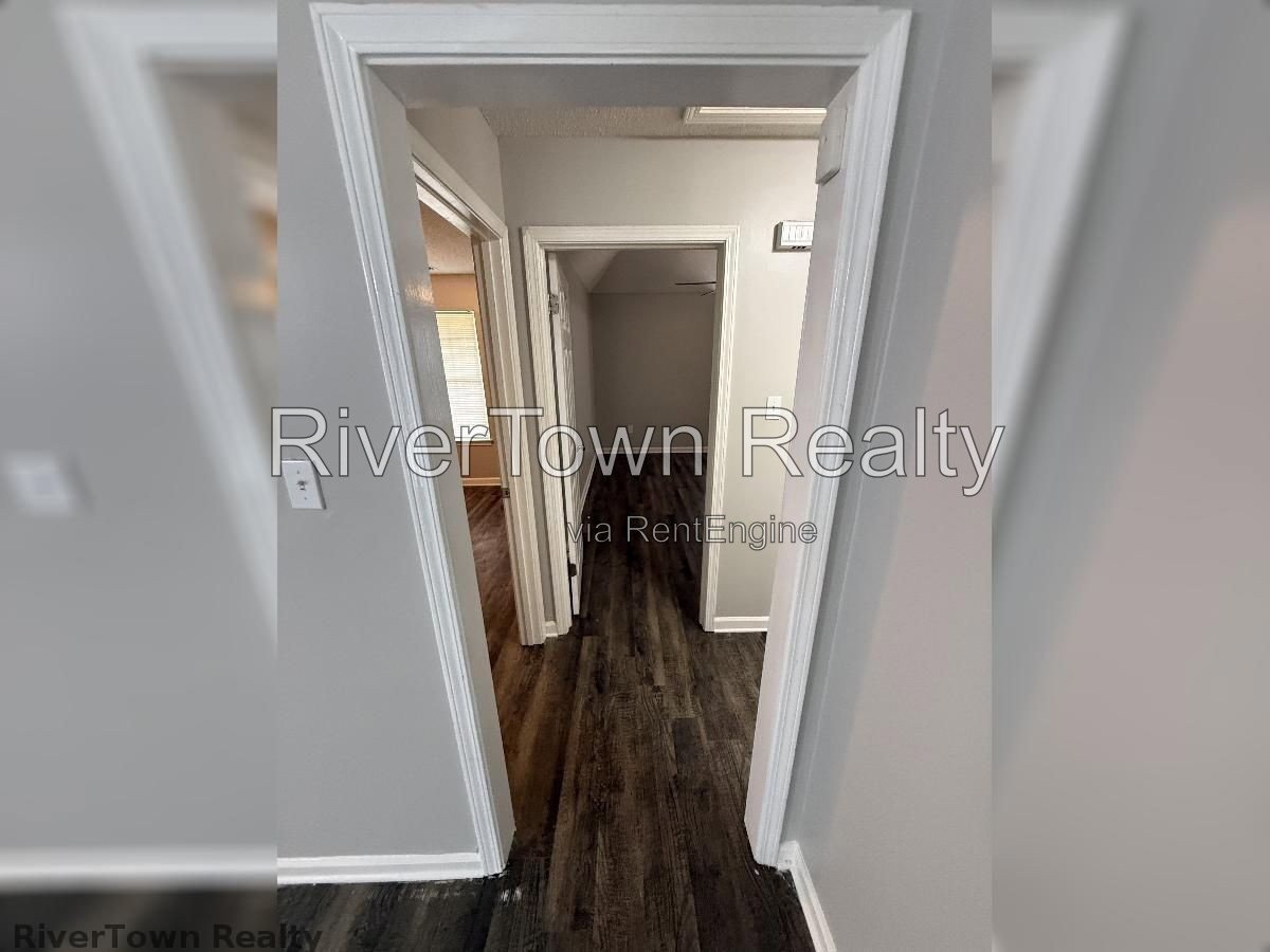 Modern, Pet-Friendly Home with Spacious Living & Prime Location! property image