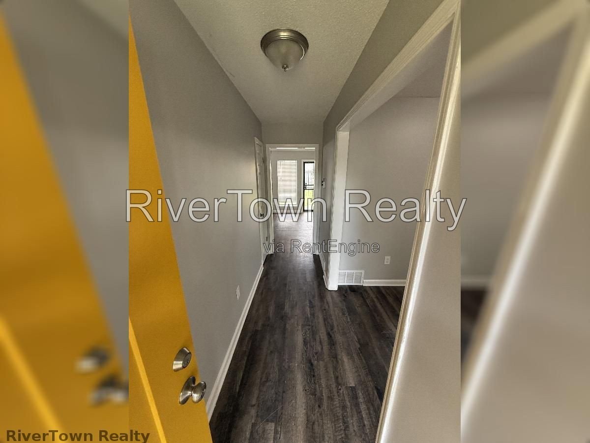 Modern, Pet-Friendly Home with Spacious Living & Prime Location! property image