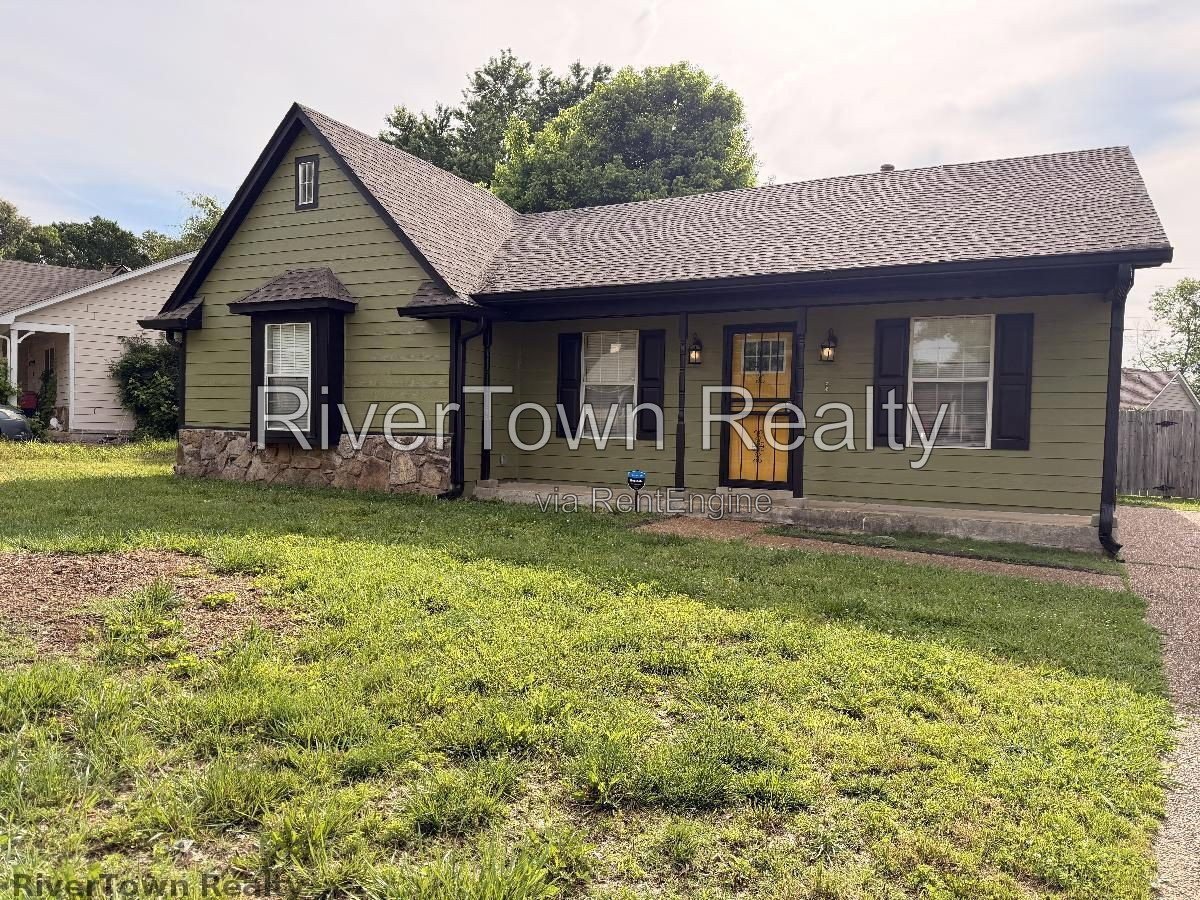 Modern, Pet-Friendly Home with Spacious Living & Prime Location! property image