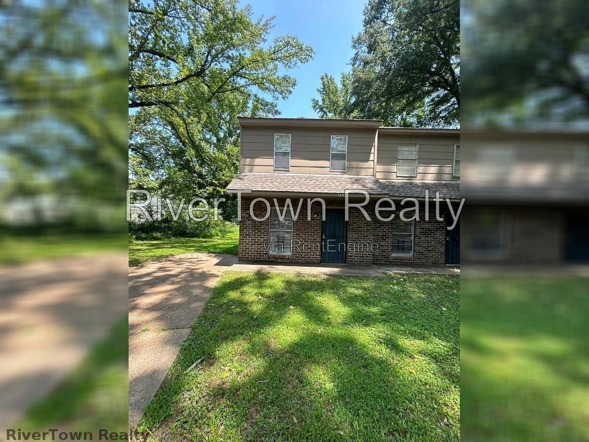 Headline
$995 | Fully Remodeled 2BR/1.5BA Duplex in a Quiet Whitehaven Cove – Newer Roof, Floors & Paint! property image