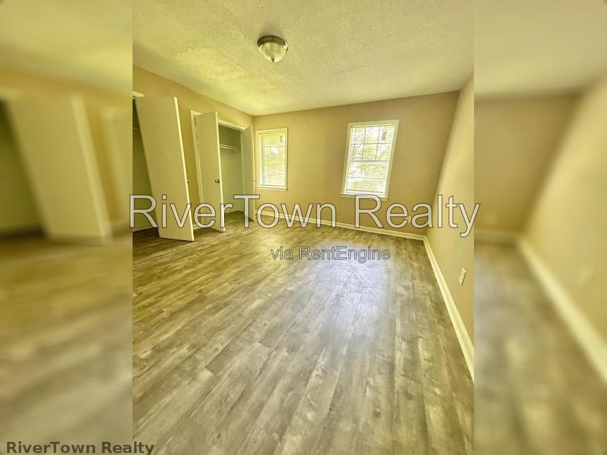 Headline
$995 | Fully Remodeled 2BR/1.5BA Duplex in a Quiet Whitehaven Cove – Newer Roof, Floors & Paint! property image