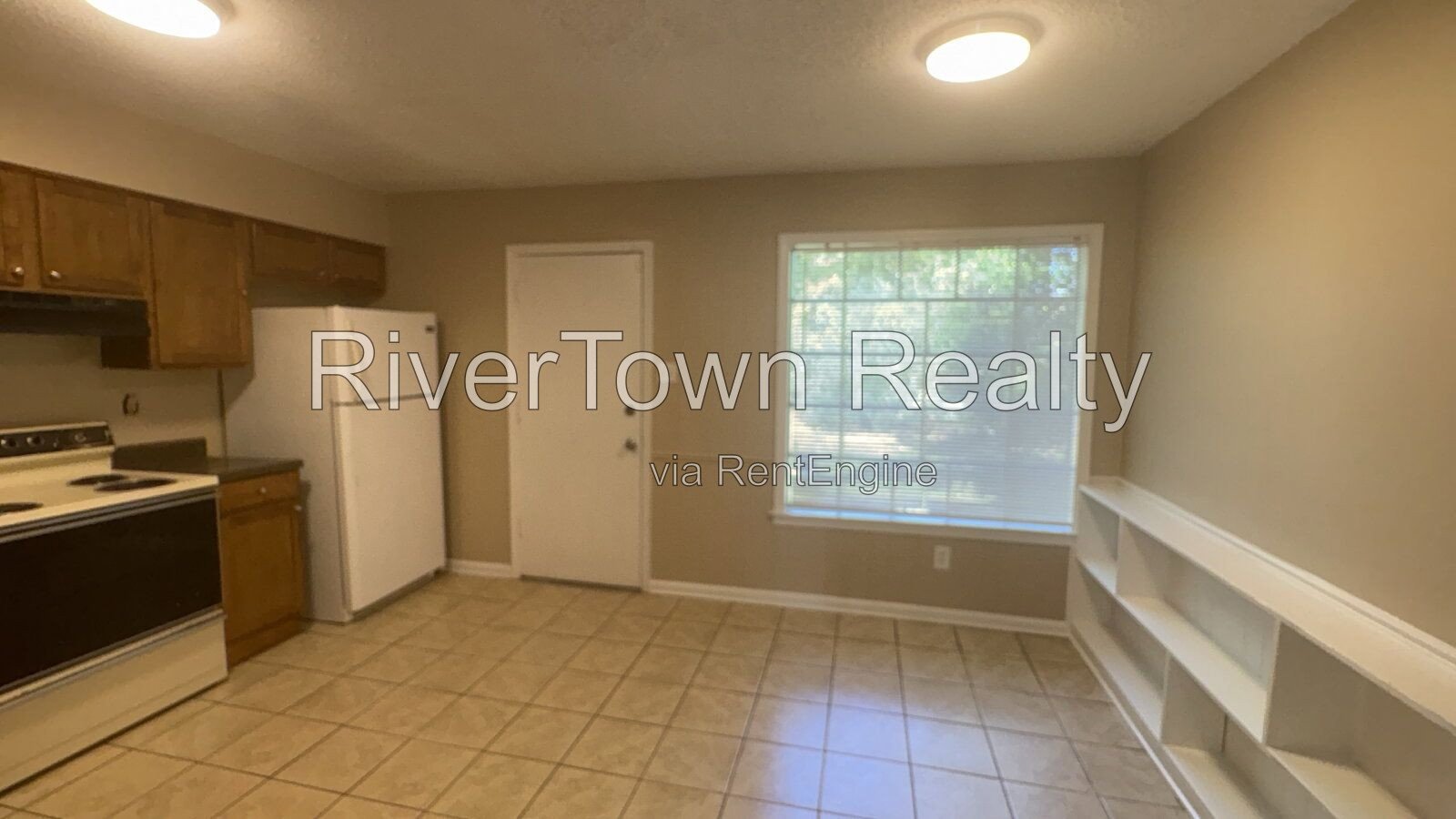 Headline
$995 | Fully Remodeled 2BR/1.5BA Duplex in a Quiet Whitehaven Cove – Newer Roof, Floors & Paint! property image