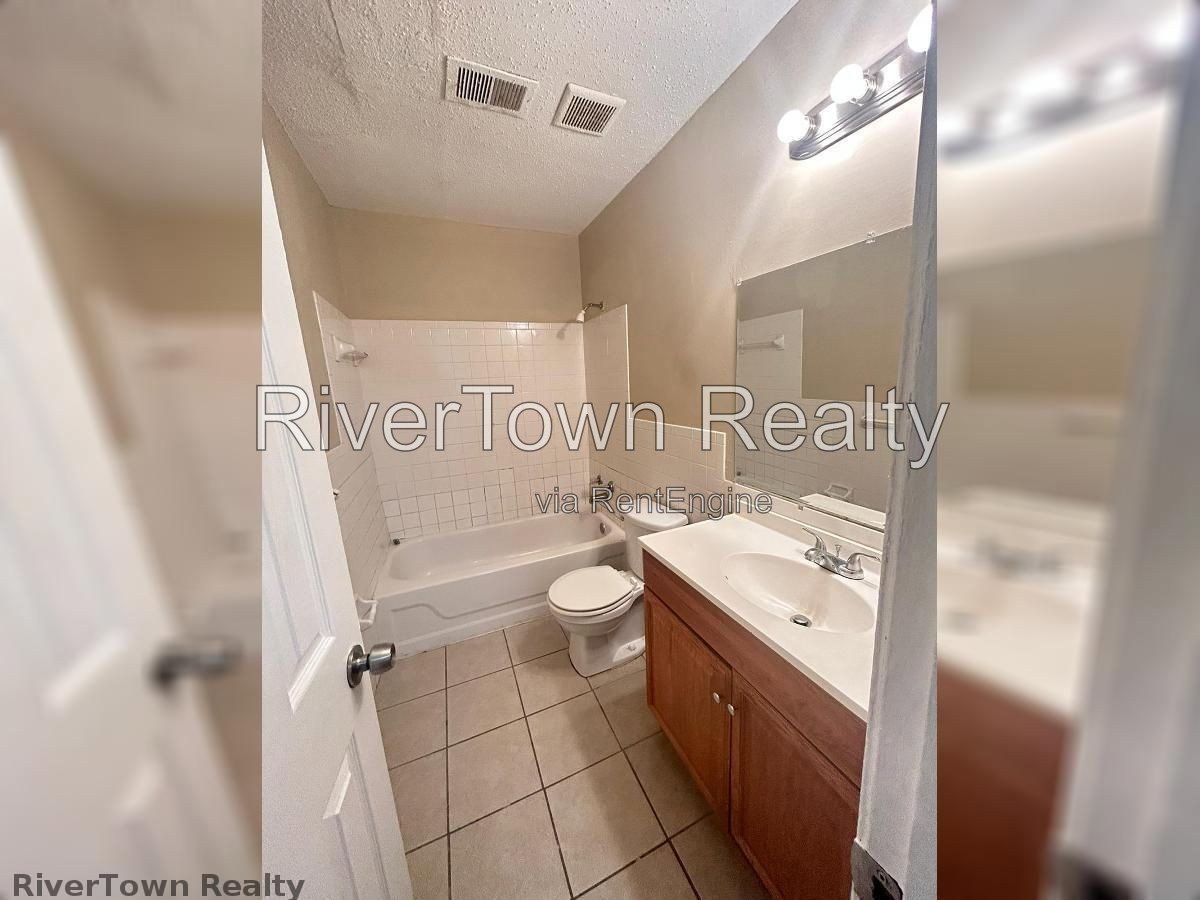 Headline
$995 | Fully Remodeled 2BR/1.5BA Duplex in a Quiet Whitehaven Cove – Newer Roof, Floors & Paint! property image