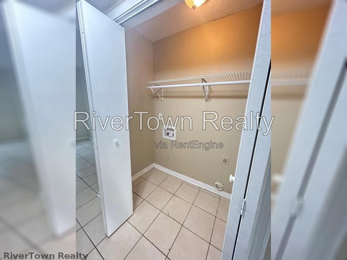 Headline
$995 | Fully Remodeled 2BR/1.5BA Duplex in a Quiet Whitehaven Cove – Newer Roof, Floors & Paint! property image