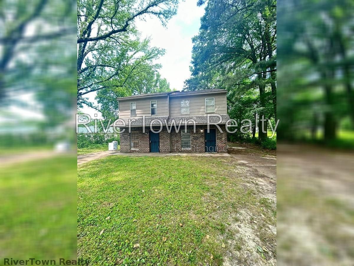 Headline
$995 | Fully Remodeled 2BR/1.5BA Duplex in a Quiet Whitehaven Cove – Newer Roof, Floors & Paint! property image